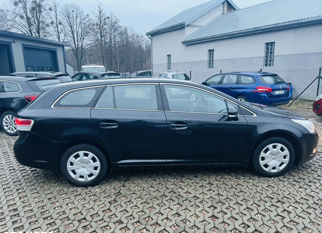 Toyota Avensis cena 29500 przebieg: 207000, rok produkcji 2009 z Ostrołęka małe 436